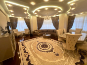 Satılır 4 otaqlı 220 m2 yeni tikili 28 May m.