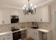 Satılır 3 otaqlı 95 m2 köhnə tikili Yasamal r.