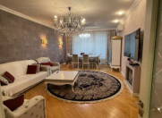 Satılır 4 otaqlı 172 m2 yeni tikili 8 Noyabr m.