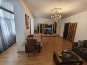 Satılır 3 otaqlı 105 m2 köhnə tikili 4 mkr