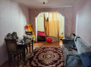 Satılır 2 otaqlı 60 m2 köhnə tikili Xalqlar Dostluğu m.