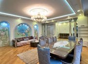 Satılır 4 otaqlı 225 m2 yeni tikili 28 May m.