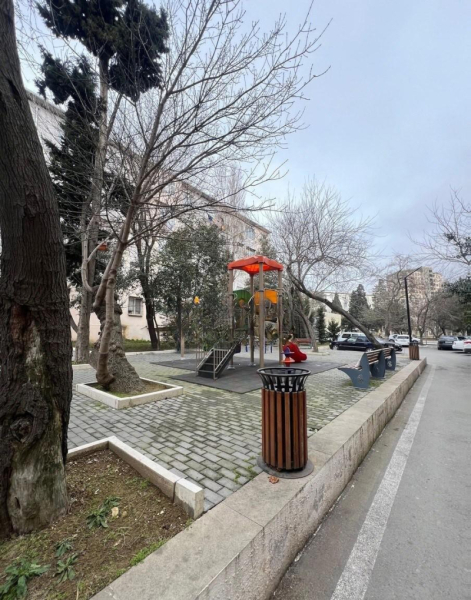 Satılır 2 otaqlı 48 m2 köhnə tikili 1 mkr