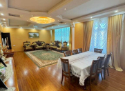 Satılır 4 otaqlı 200 m2 yeni tikili Heydər Əliyev Mərkəzi