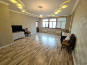 Satılır 3 otaqlı 140 m2 yeni tikili Xətai r.