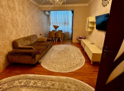 Satılır 3 otaqlı 100 m2 köhnə tikili Qara Qarayev m.