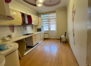 Satılır 3 otaqlı 134 m2 yeni tikili 8 Noyabr m.