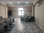 Satılır 20 otaqlı 200 m2 ofis Binə ticarət mərkəzi