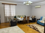 Satılır 3 otaqlı 130.5 m2 yeni tikili Nizami m.
