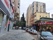 Satılır 3 otaqlı 140 m2 yeni tikili İnşaatçılar m.