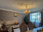 Satılır 3 otaqlı 85 m2 köhnə tikili Gənclik m.