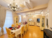 Satılır 3 otaqlı 140 m2 yeni tikili 28 May m.