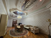 Satılır 15 otaqlı 1000 m2 köhnə tikili 7 mkr