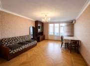 Satılır 3 otaqlı 70 m2 köhnə tikili İnşaatçılar m.