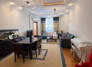 Satılır 3 otaqlı 150 m2 yeni tikili 28 May m.