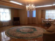 Satılır 3 otaqlı 170 m2 yeni tikili 28 May m.