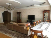 Satılır 3 otaqlı 196 m2 yeni tikili Şah İsmayıl Xətai m.