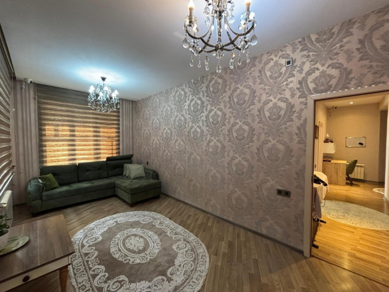 Satılır 2 otaqlı 85 m2 yeni tikili Memar Əcəmi m.