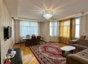 Satılır 4 otaqlı 160 m2 yeni tikili 8 Noyabr m.
