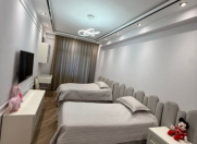 Satılır 3 otaqlı 120 m2 yeni tikili Binəqədi r.