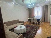 Satılır 3 otaqlı 120 m2 yeni tikili İnşaatçılar m.