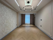 Satılır 3 otaqlı 85 m2 yeni tikili 28 May m.