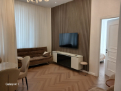 Satılır 3 otaqlı 77 m2 yeni tikili Yasamal r.