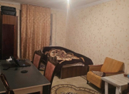 Satılır 2 otaqlı 65 m2 köhnə tikili Xalqlar Dostluğu m.