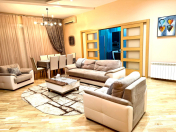 Satılır 3 otaqlı 145.5 m2 yeni tikili 28 May m.