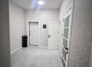 Satılır 2 otaqlı 70 m2 yeni tikili 8 Noyabr m.