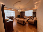 Satılır 4 otaqlı 192 m2 yeni tikili Hüseyn Cavid parkı
