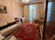 Satılır 3 otaqlı 90 m2 köhnə tikili Həzi Aslanov m.