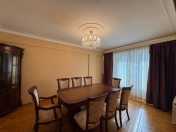 Satılır 4 otaqlı 200 m2 yeni tikili Nizami m.