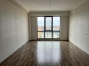 Satılır 3 otaqlı 100 m2 yeni tikili 8 Noyabr m.