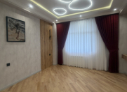 Satılır 2 otaqlı 90 m2 yeni tikili Azərbaycan kinoteatrı