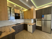 Satılır 3 otaqlı 95 m2 yeni tikili Xətai r.