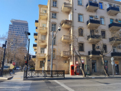 İcarəyə verilir 3 otaqlı 85 m2 ofis 28 May m.