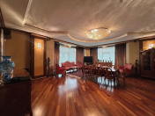 Satılır 4 otaqlı 220 m2 yeni tikili 28 May m.