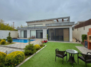 Satılır 4 otaqlı 220 m2 bağ evi Mərdəkan