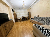 Satılır 3 otaqlı 80 m2 yeni tikili İnşaatçılar m.