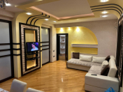 Satılır 3 otaqlı 125 m2 yeni tikili Nizami m.