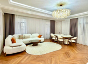 Satılır 3 otaqlı 145 m2 yeni tikili 28 May m.