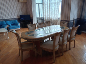 Satılır 4 otaqlı 142 m2 yeni tikili İnşaatçılar m.