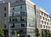 Satılır 4 otaqlı 220 m2 yeni tikili Bakı
