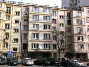 Satılır 3 otaqlı 75 m2 köhnə tikili Nizami m.