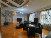 Satılır 3 otaqlı 150 m2 yeni tikili Qara Qarayev m.
