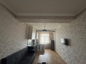 Satılır 2 otaqlı 60 m2 yeni tikili İnşaatçılar m.