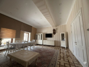 Satılır 4 otaqlı 620 m2 yeni tikili Heydər Əliyev sarayı