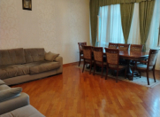 Satılır 4 otaqlı 145 m2 yeni tikili 8 mkr