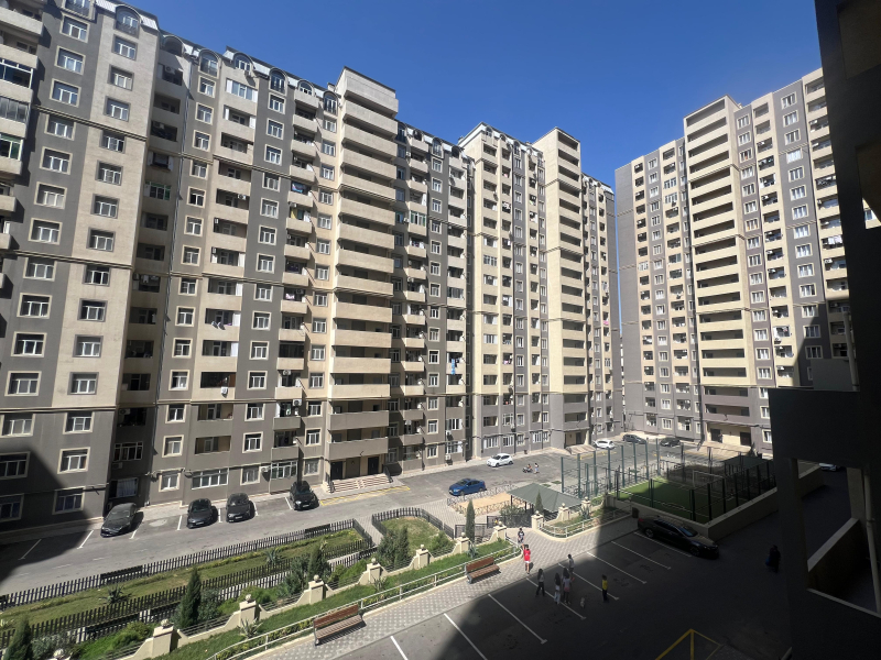 Satılır 3 otaqlı 80 m2 yeni tikili Y.Günəşli